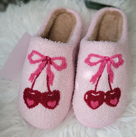 Pink Lily Pink Cherry Bow Slippers - Size 9/10 - Picture 1 of 4